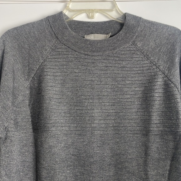 {ASOS} Grey Sweater - Picture 2 of 3